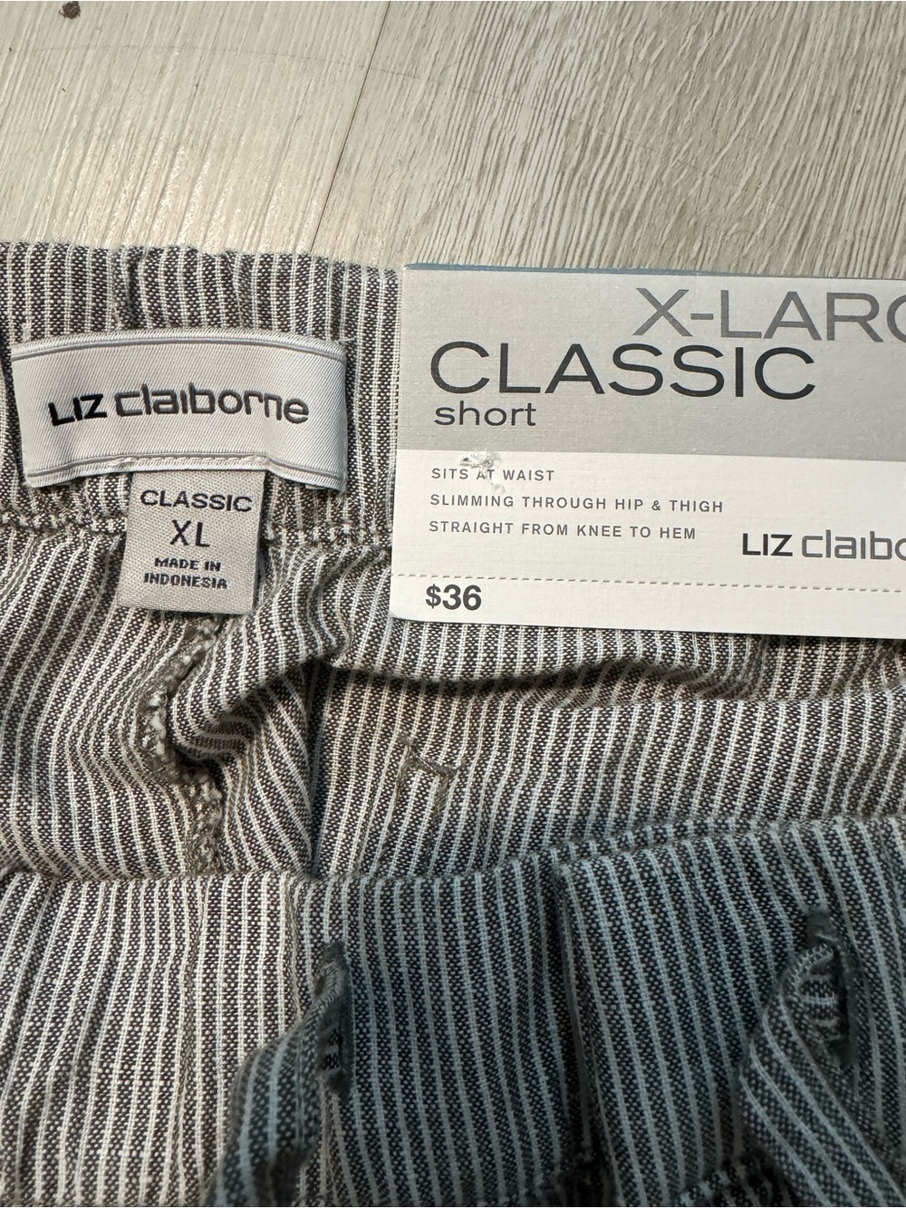 Liz Claiborne Gray Pinstriped Casual Linen Blend Drawstring Shorts - Picture 3 of 4